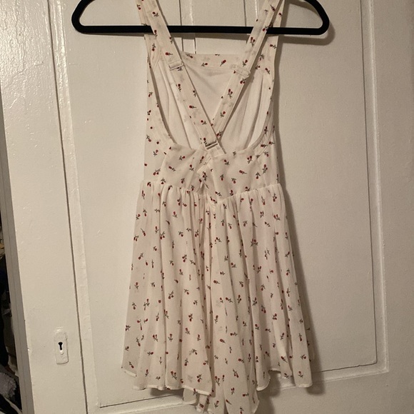 Floral Romper - Picture 4 of 5